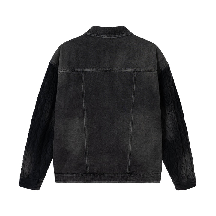 Herren Jeansjacke mit aufgesetzten Lederbrusttaschen und Zopfmusterstrickärmeln Drune