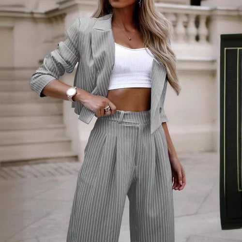 Damen modernes Blazer-Outfit mit weitem Schnitt und Streifenmuster Drune