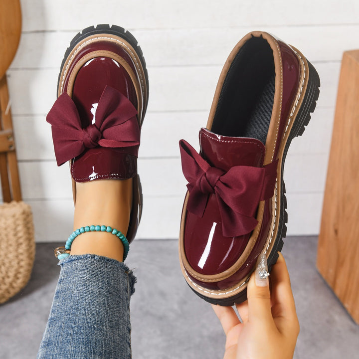 Damen nan Lack-Loafer mit großer Zierschleife und profilierter Gummisohle Drune