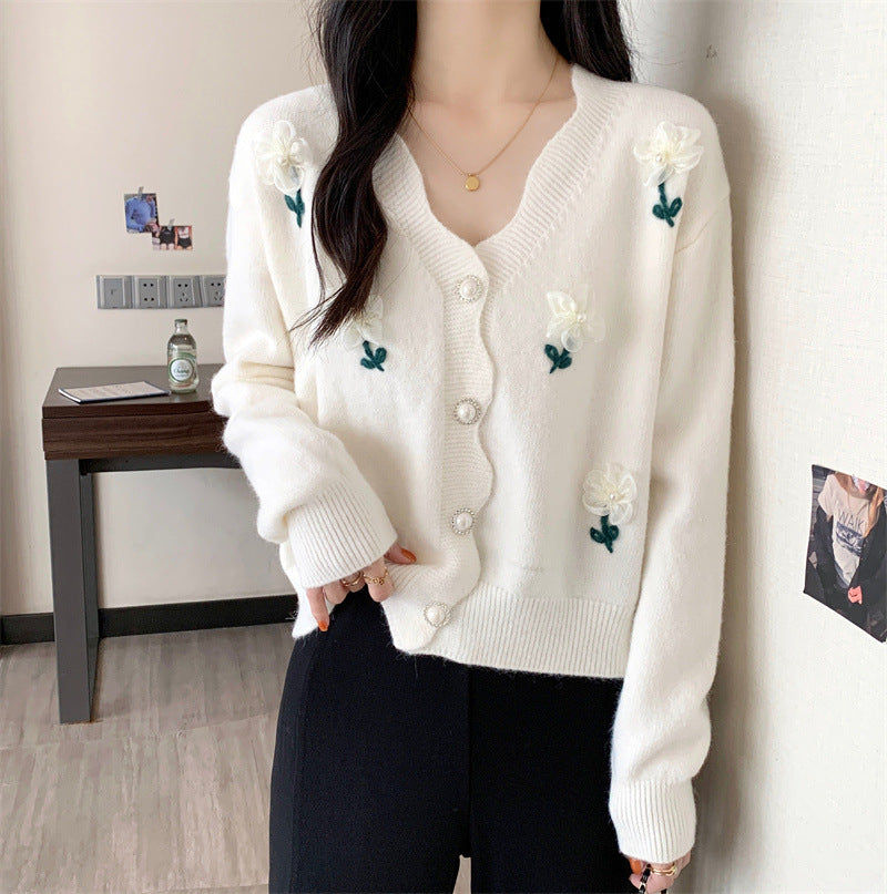Damen verspielte Strickjacke mit Blumenstickerei und Perlenknöpfen Drune