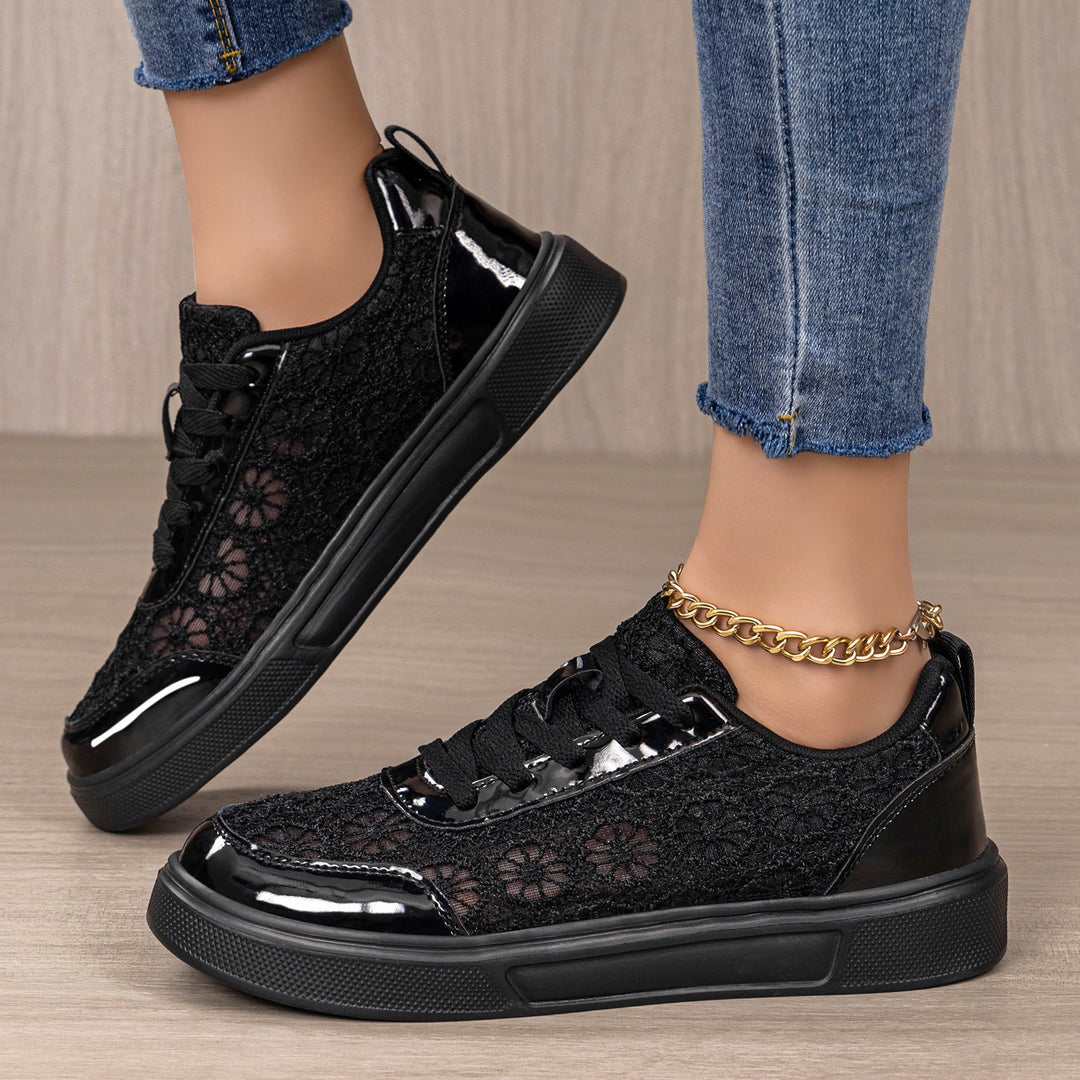 Damen Sneakers mit filigraner Spitzenoptik und dämpfender Sohle Drune