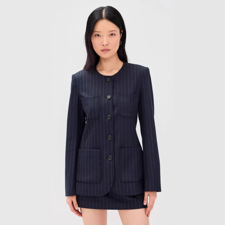 Damen Zweiteiliges Nadelstreifen-Tailoring-Set mit kragenlosem Blazer und hochgeschnittenem Minirock Drune