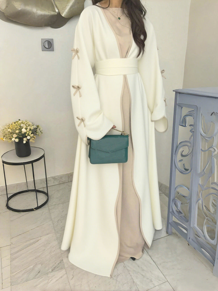 Damen nan elegante Abaya-Kaftan mit weitem Trompetenärmel, kontrastierender Passe und Wickelgürtel Drune