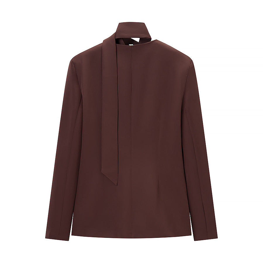 Damen Taillierter Kurzblazer mit Schluppe, V-Ausschnitt und Pattentaschen Drune