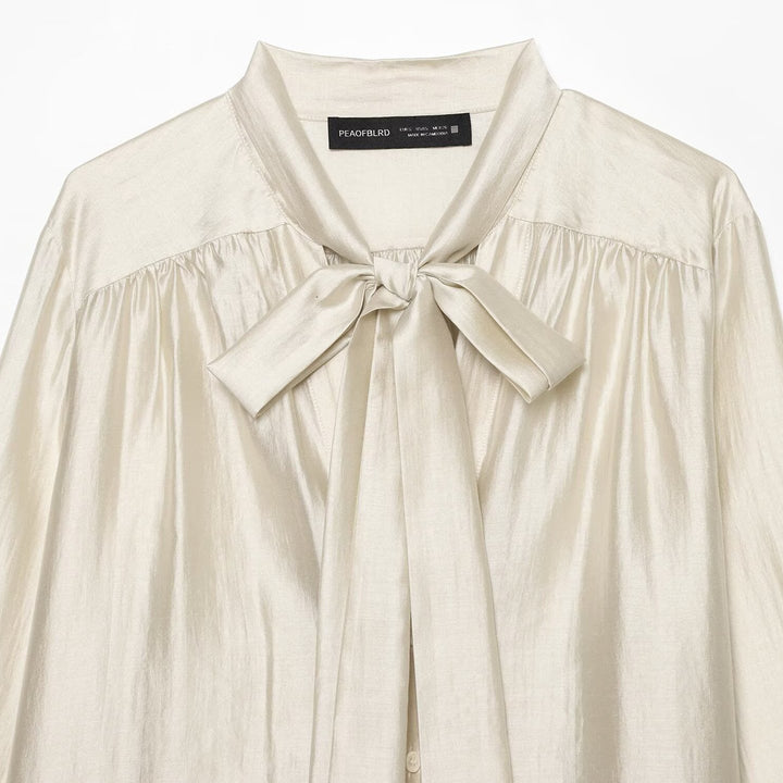 Damen Weiche Schlupfbluse mit Schleifenkragen, geraffter Passe und weitem Fall Drune