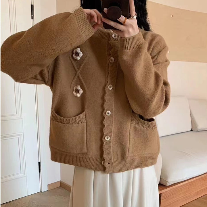 Damen Strickjacke mit Blumenapplikationen Drune