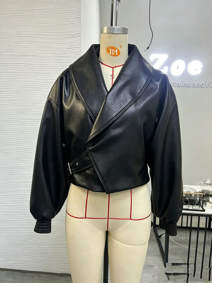 Damen Kunstleder-Bomberjacke mit hohem Stehkragen, asymmetrischem Verschluss und elastischem Saum Drune