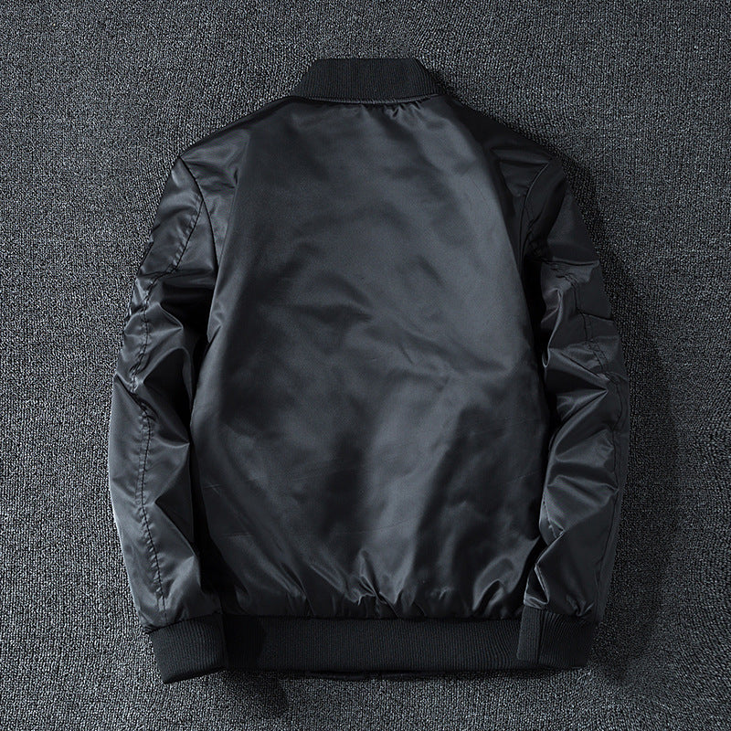 Männermode  bestickte Patch Satin-Optik Bomberjacke mit gerippten Besätzen und Utility-Ärmel-Tag Drune