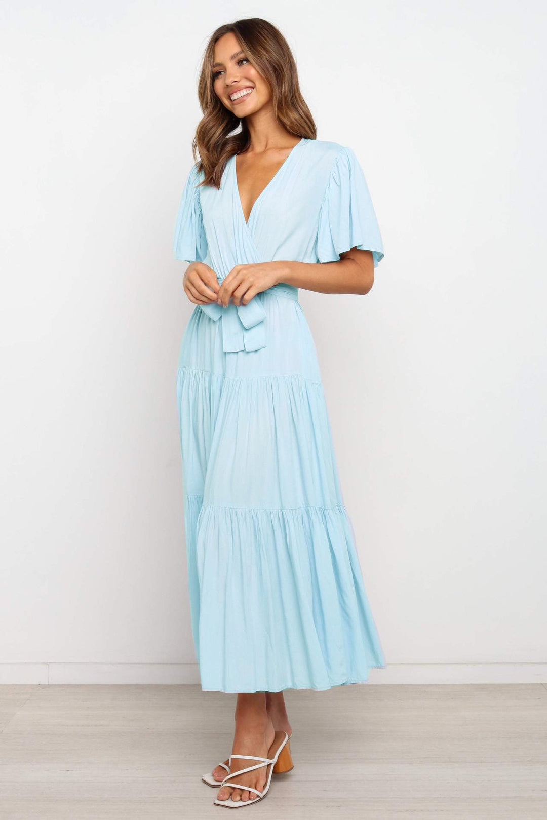 Damen Maxikleid mit tiefem V-Ausschnitt und schwingenden Ärmeln Drune