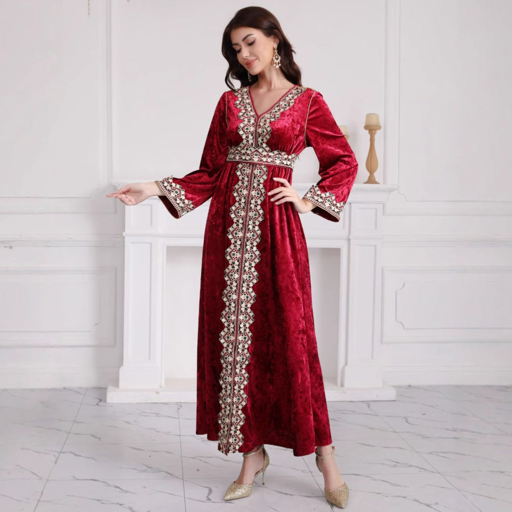 Damen Samt‑Maxikleid im Kaftanstil mit bestickter Mittelblende und Taillengürtel Drune