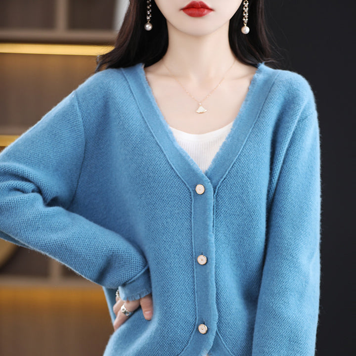 Damen Kurzgeschnittener V‑Ausschnitt‑Cardigan mit feinem Flor und Perlmuttknöpfen Drune