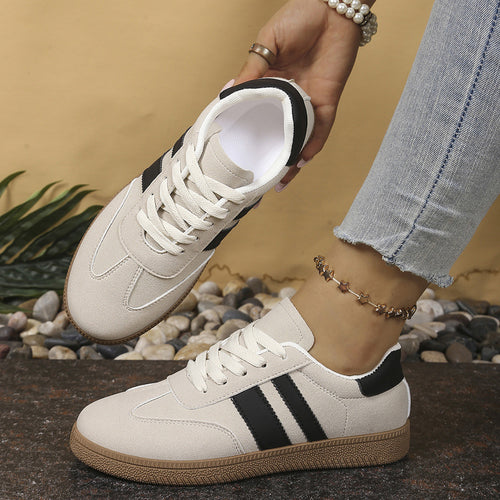 Damen Retro-Sneaker mit Wildleder-Optik, Gumsohle und kontrastierenden Streifen Drune