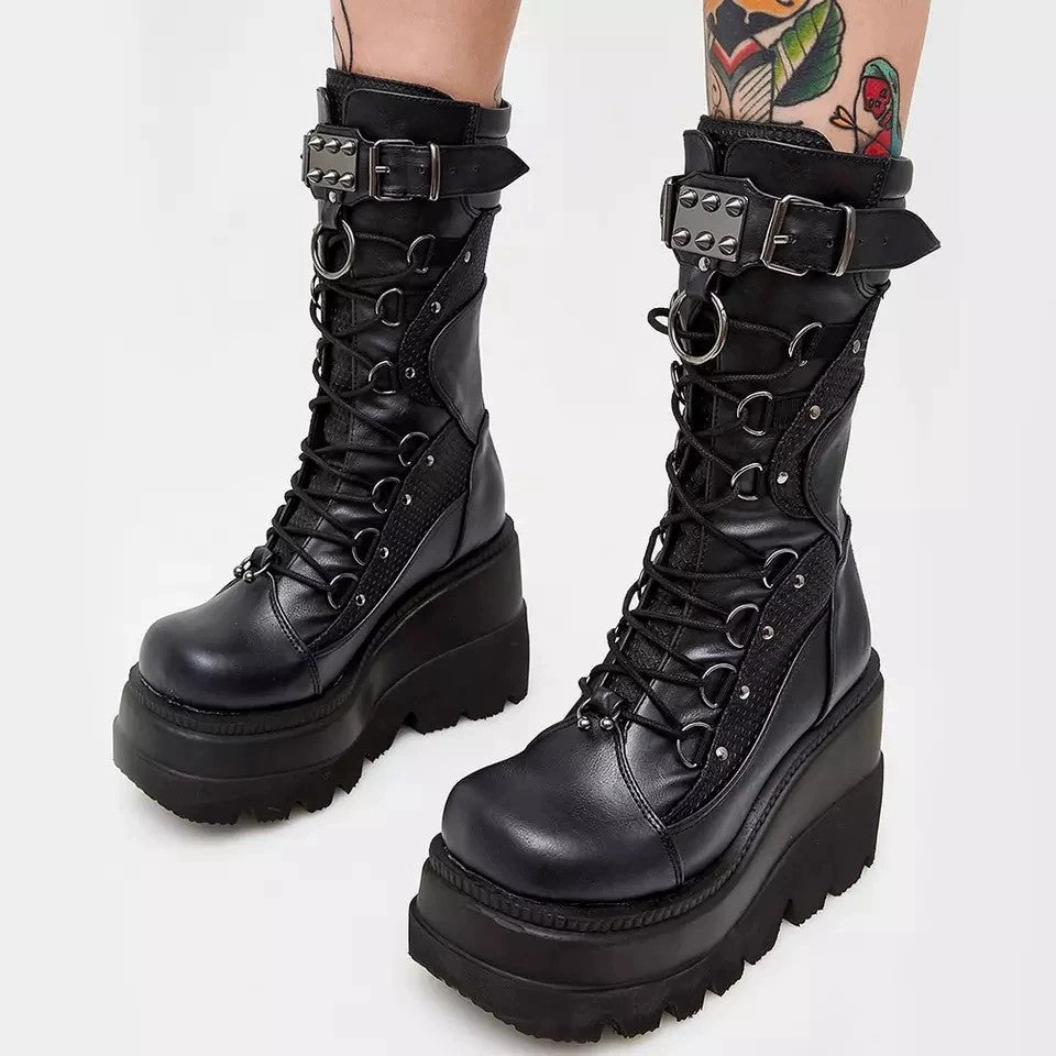 Damen Plateau-Schnürstiefel mit klobiger Lug-Sohle, Netzbesatz und verstellbaren Schnallen Drune