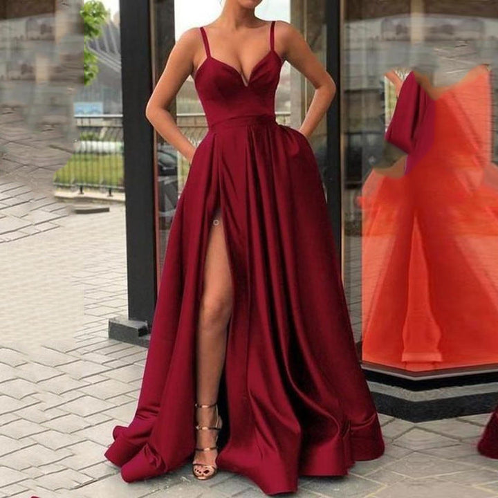 Drune | Figurformendes einfarbiges Spaghettiträger-Train-Abend-Satin-Kleid