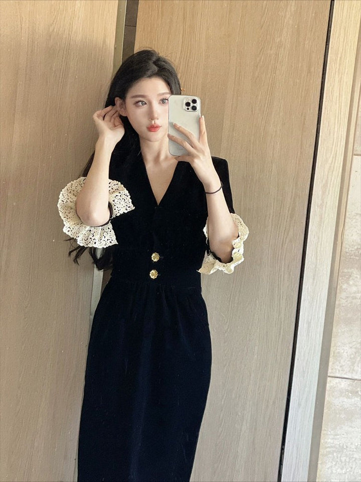 Damen elegantes Kleid mit Spitzenärmeln und dekorativen Knöpfen Drune