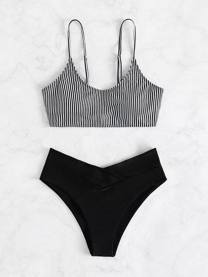 Damen Bikini-Set mit gestreiftem Oberteil und hoch geschnittenem Höschen Drune