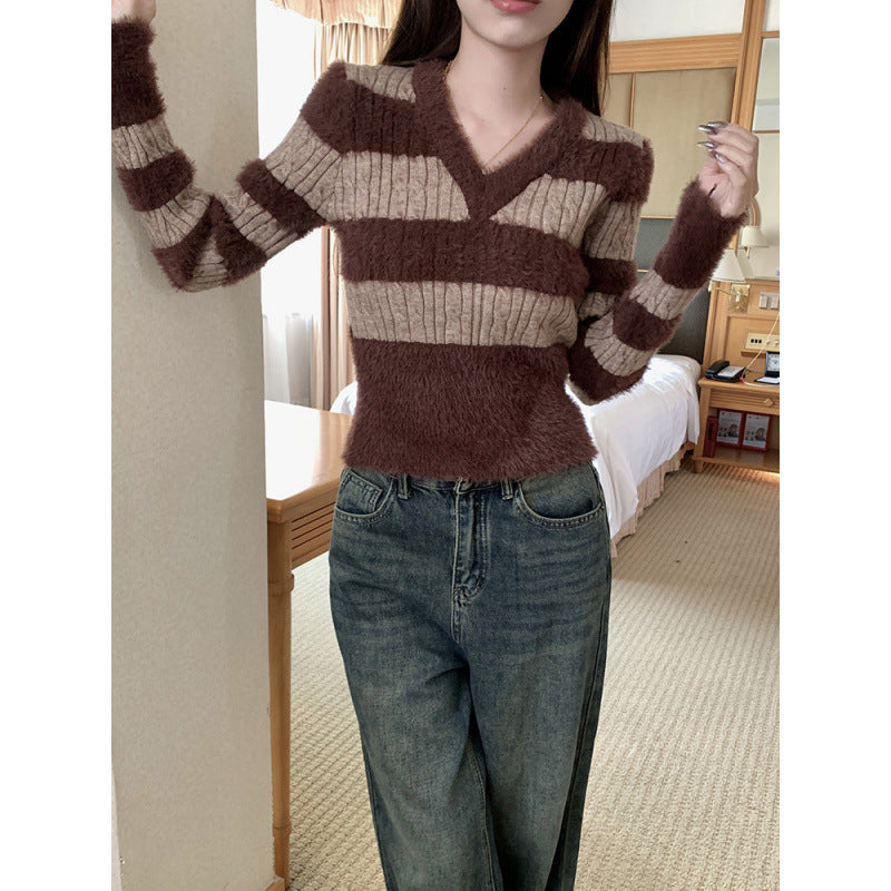 Damen weicher V-Pullover mit gestreiftem Design und dazugehörigem Schal Drune