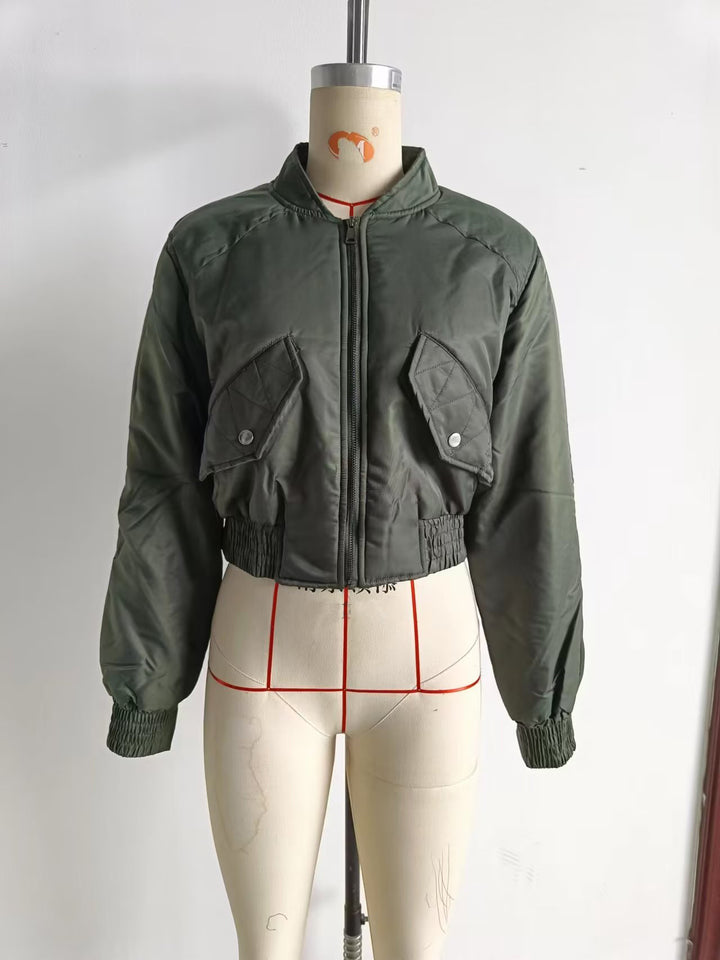Damen nan cropped Bomberjacke mit Stehkragen, wattierter Innenlage und aufgesetzten Pattentaschen Drune
