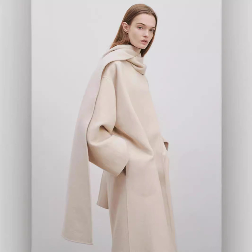 Damen Eleganter und zeitloser Wool-Poncho mit Schal Drune