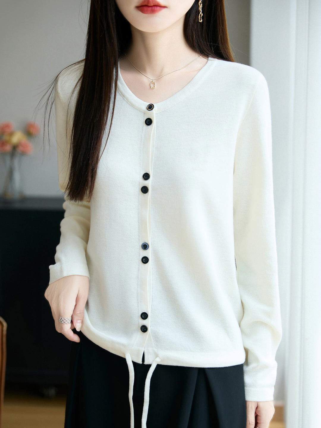 Damen Leichter Feinstrick-Knopfleisten-Cardigan mit Rundhalsausschnitt Drune