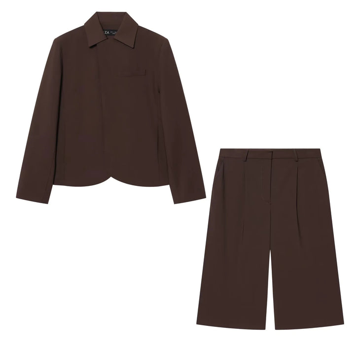 Damen nan minimalistisch geschnittener Kurzblazer mit verdeckter Knopfleiste und Brustleistentasche Drune