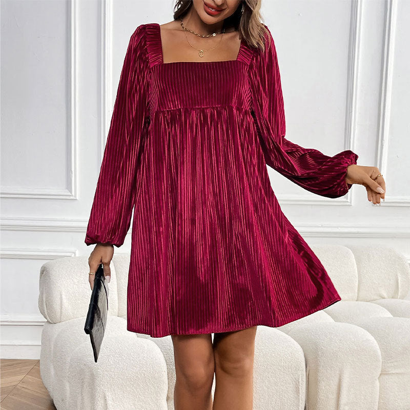 Damen Angesagtes Plisseekleid mit quadratischem Ausschnitt Drune