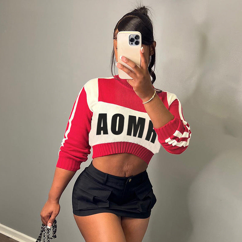Damen Kurzgeschnittenes Cropped-Strickshirt mit hohem Rollkragen und kontrastierendem Logo Drune