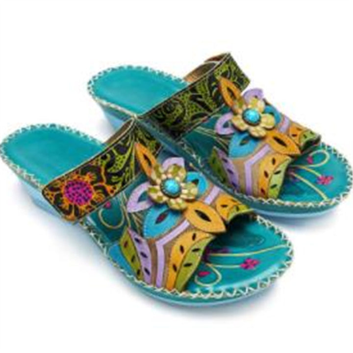 Damen Keil‑Pantolette mit Blumendekor und handgefertigten Lederapplikationen Drune