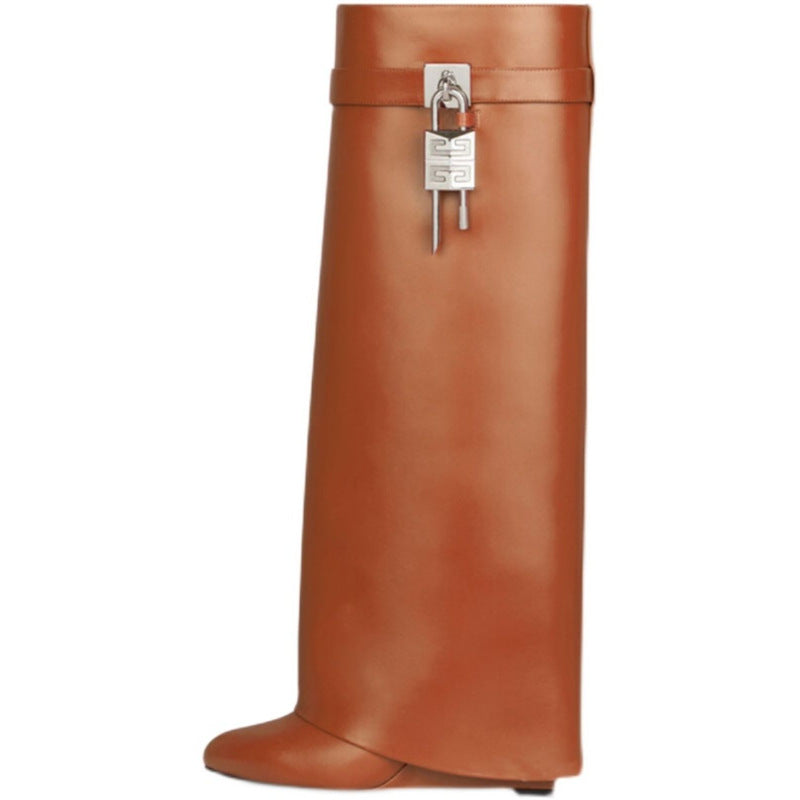 Damen Kniehohe Lederoptik‑Stiefel mit spitzer Zehenkappe, flachem Absatz und Schlossapplikation Drune