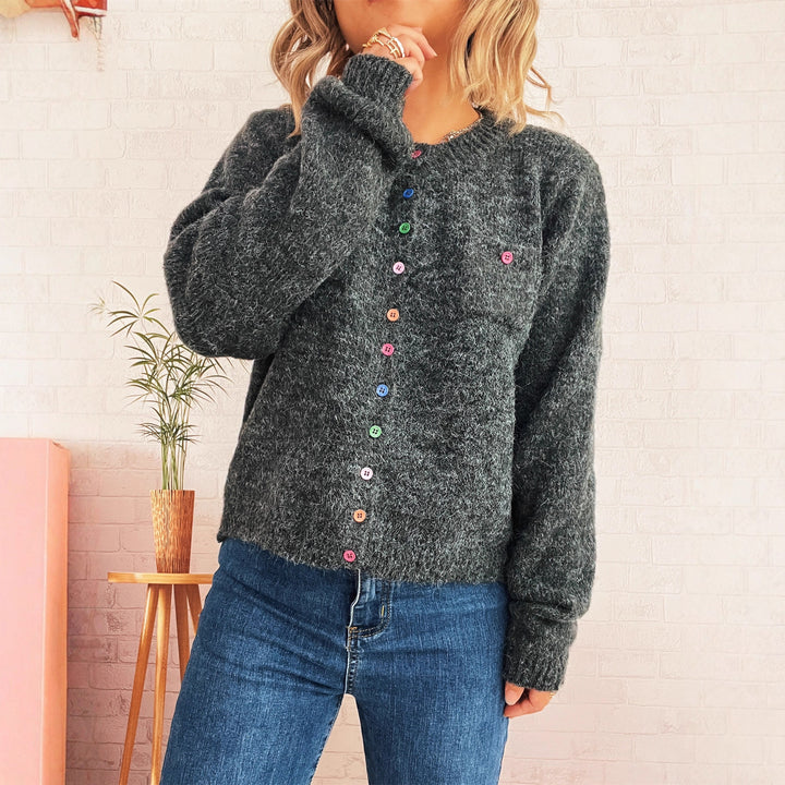 Damen Strickjacke mit bunten Knopfdetails und praktischen Taschen Drune