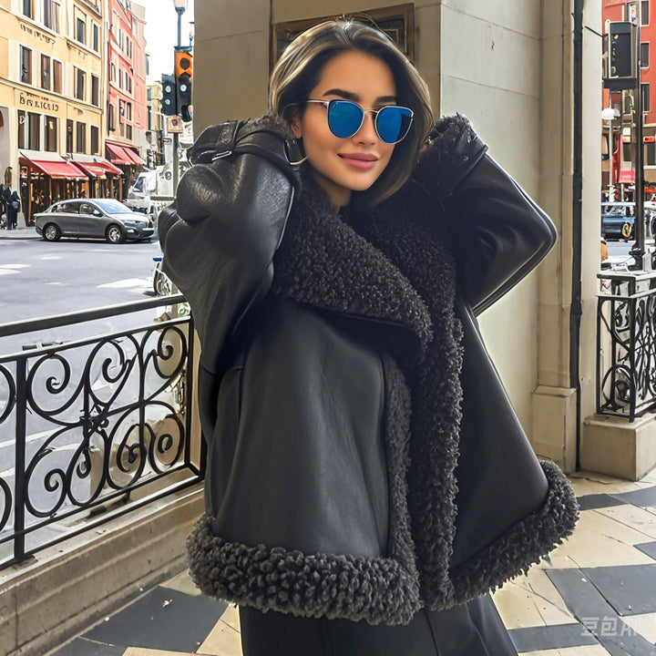 Damen Kurz geschnittene Aviator-Lederjacke mit Teddyfutter, großem Kragen und Oversize-Silhouette Drune