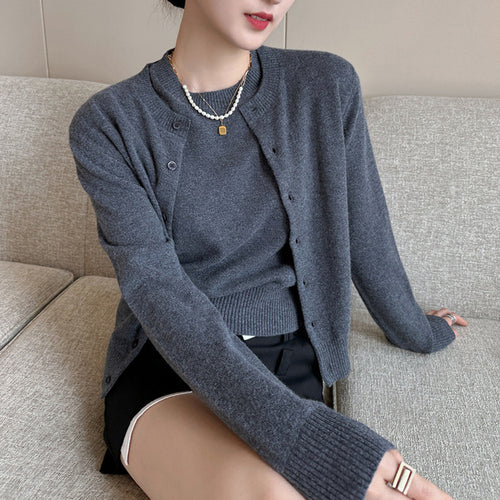 Damen Elegante Strickjacke mit feinen Knopfdetails und klassischem Schnitt Drune