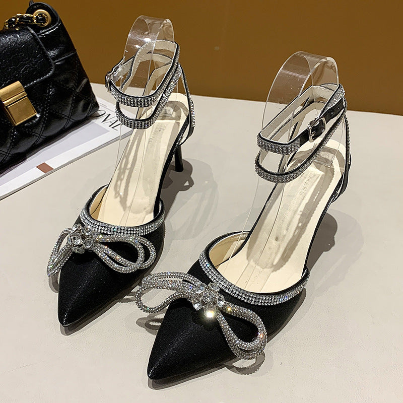 Damen nan spitze Riemchen-Pumps mit funkelnder Strass-Schleifenapplikation und verstellbarem Knöchelriemen Drune