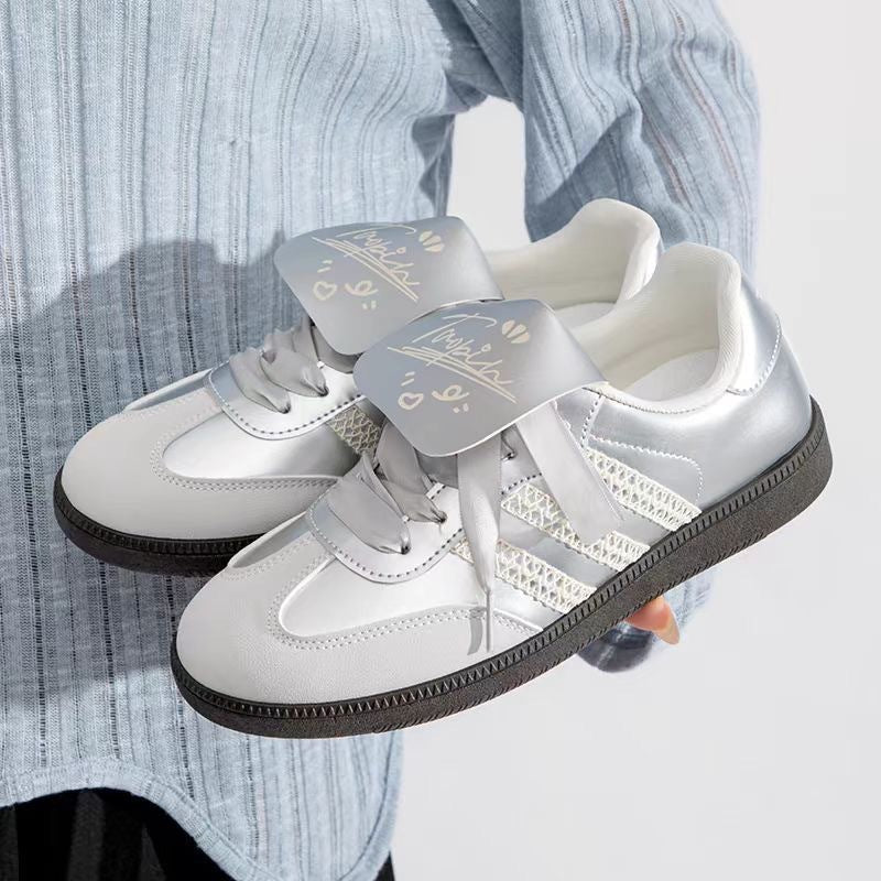 Damen Sneaker mit glänzendem Obermaterial und einzigartigem Design Drune