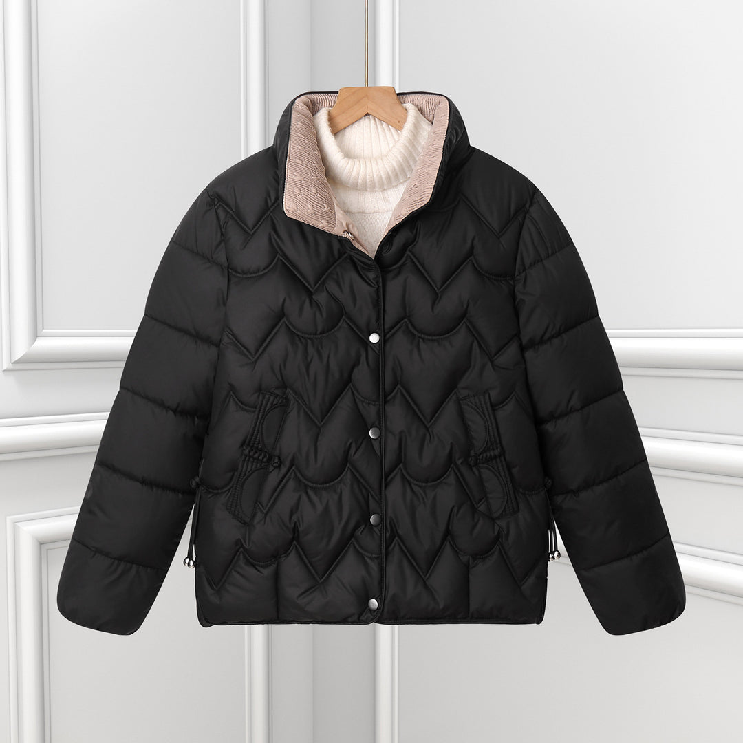 Damen nan kurze gesteppte Pufferjacke mit dekorativer Bogensteppung und Druckknopfblende Drune