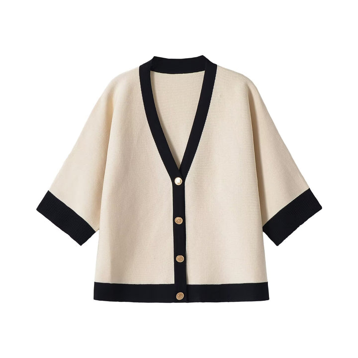 Damen Kurzärmeliges Strickponcho-Cardigan mit Kontrastblende und dekorativen Goldknöpfen Drune