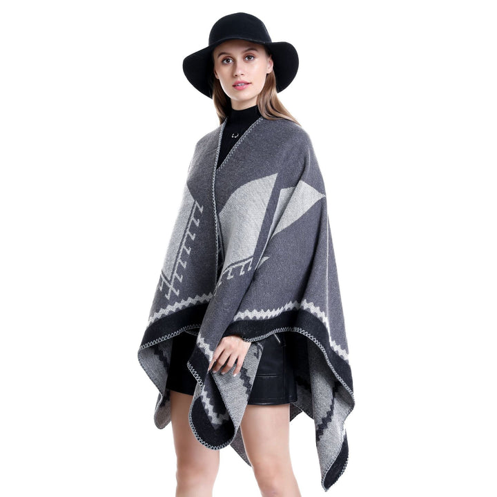 Damen Grobgestrickte Oversize-Ruana mit grafischem Blockmuster und asymmetrischem Zipfelrand Drune