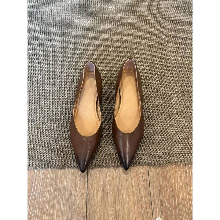 Damen Elegante spitz zulaufende Slipper‑Ballerinas aus softem Glattleder mit minimalem Keilabsatz Drune