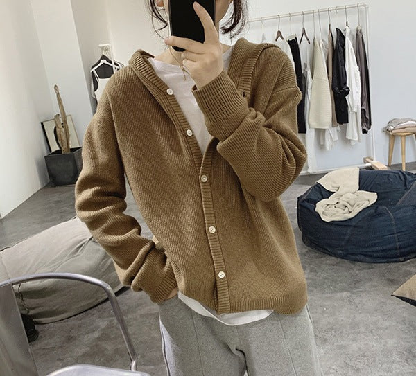 Damen lässiger Strickcardigan mit tiefem V-Ausschnitt und großen Knopfdetails Drune