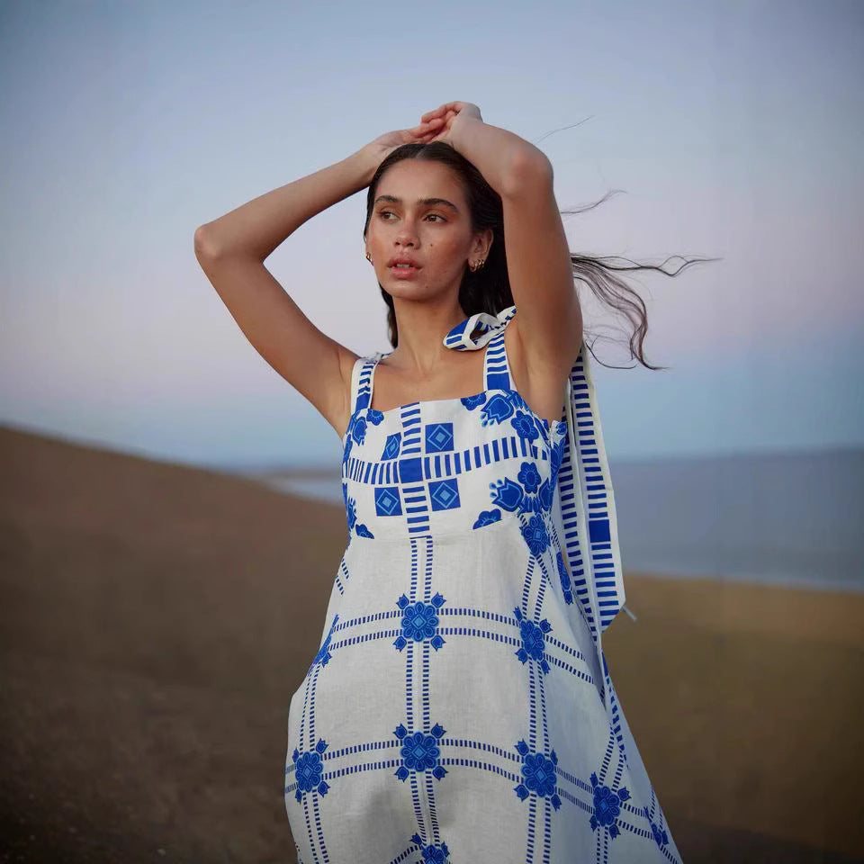 Damen Maxikleid mit verspieltem Karomuster und innovativen Trägerdetails Drune