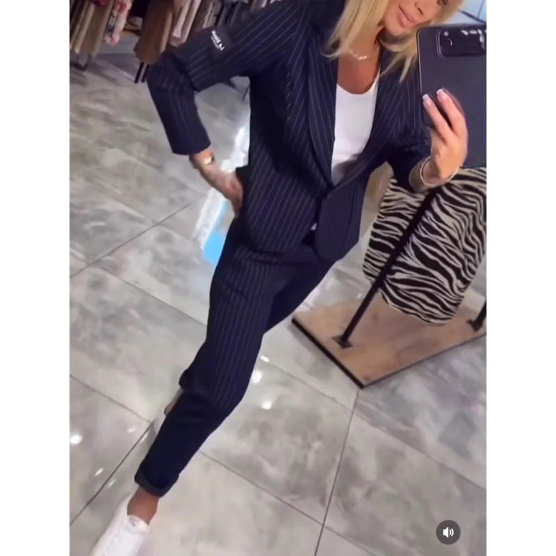 Damen Elegantes business-casual Anzug-Set mit feinen Streifen und modernem Schnitt Drune