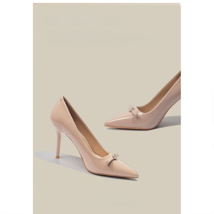 Damen Spitz zulaufende Lack‑Pumps mit hohem Stiletto‑Absatz und Kristall‑Schleifenapplikation Drune