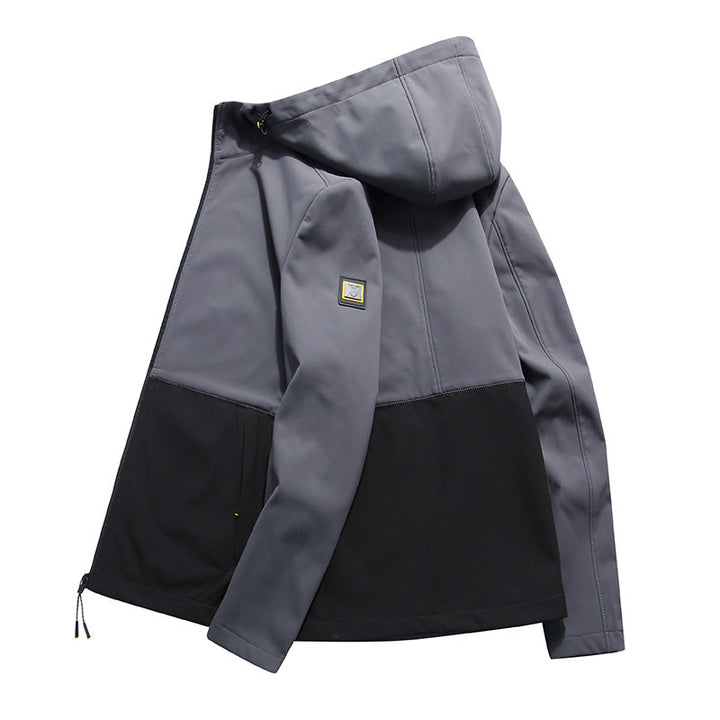 Herren leichte Softshell‑Outdoorjacke mit Kapuze, windabweisender Front und funktionalen Taschen Drune