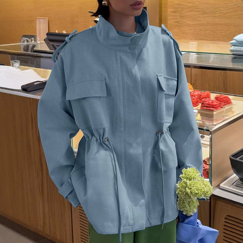 Damen Kurzparka mit hohem Stehkragen, Tunnelzug und Mehrfachtaschen Drune