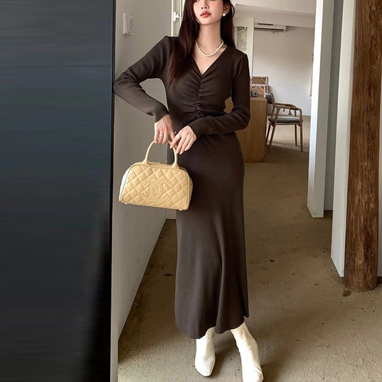 Damen Langarm-Strickkleid mit raffiniertem V-Ausschnitt und tailliertem Schnitt Drune