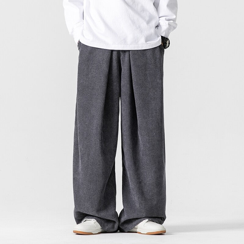Herren Weite Cordhose mit Bundfalten und Relaxed-Silhouette Drune