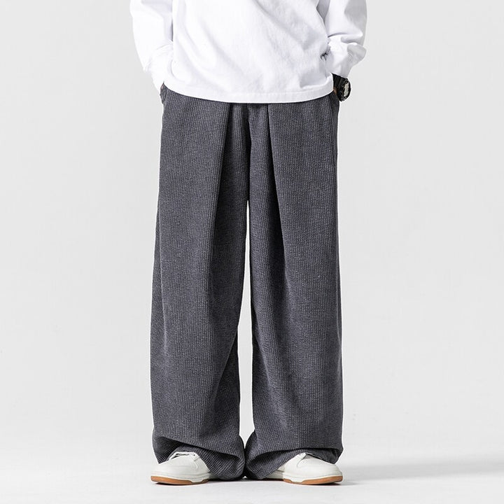 Herren Weite Cordhose mit Bundfalten und Relaxed-Silhouette Drune
