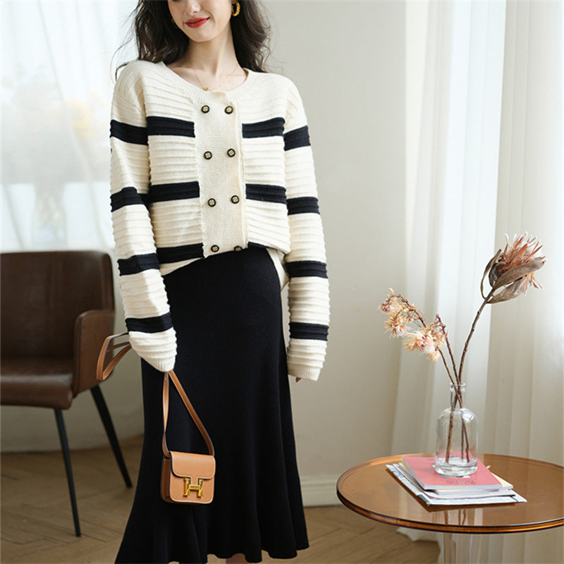Damen Strickjacke mit dekorativen Knöpfen und gestreiftem Design Drune