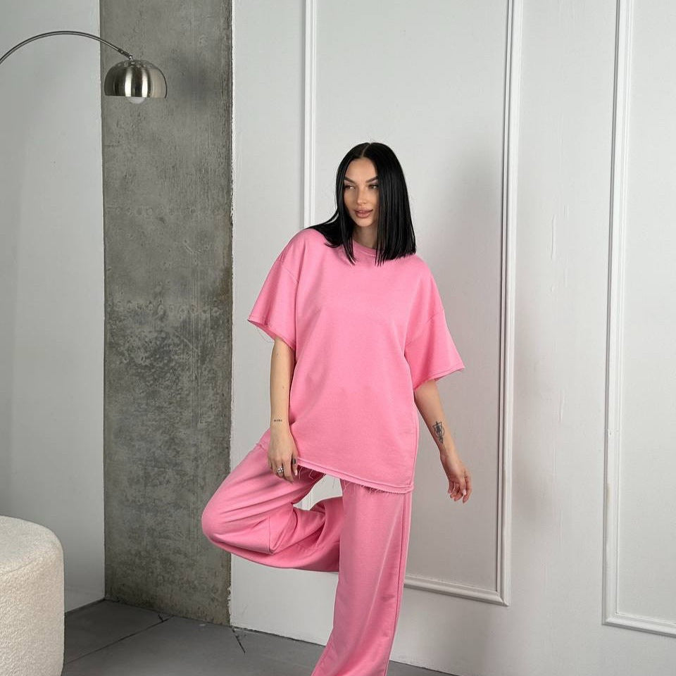 Damen weit geschnittenes Lounge Set mit weicher Sweatpants und boxy T Shirt Drune