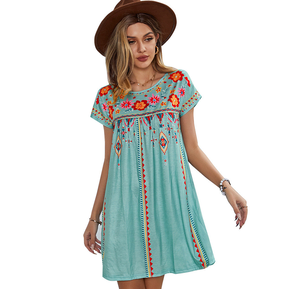 Damen kurzärmeliges Sommerkleid mit buntem Stickdesign und weiter A-Linie Drune